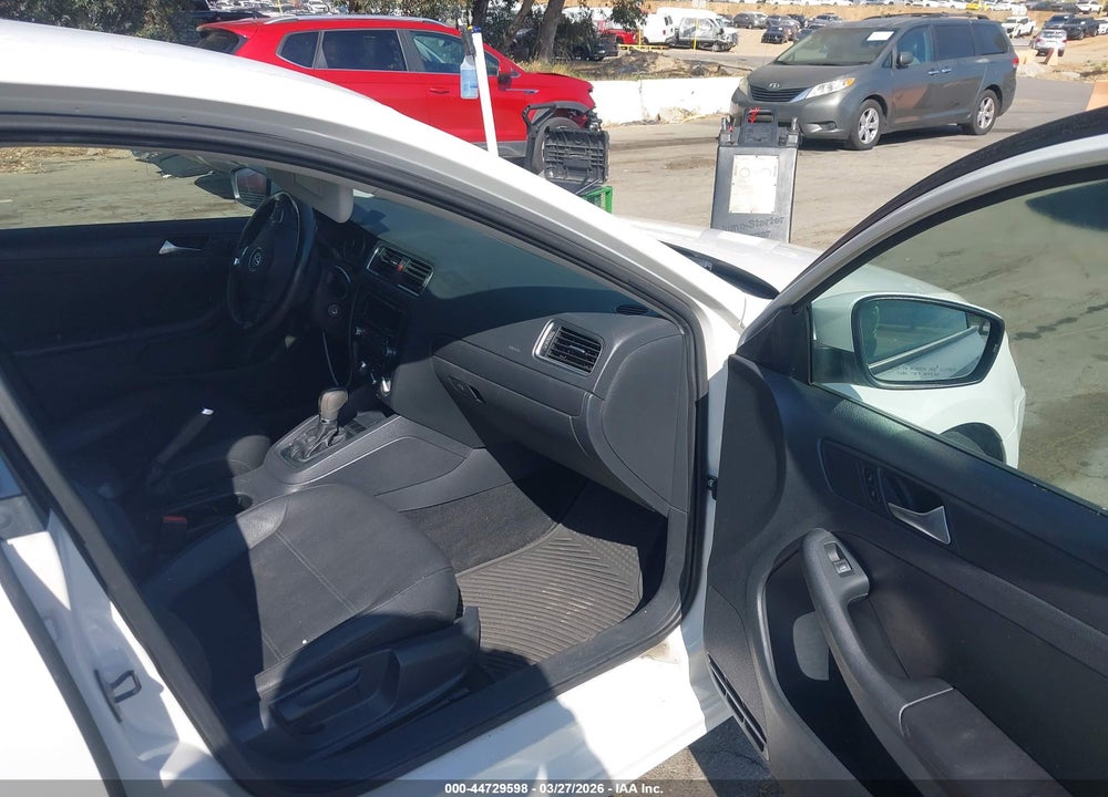 2012 VOLKSWAGEN JETTA 2.5L SE VIN: 3VWDP7AJ2CM350077