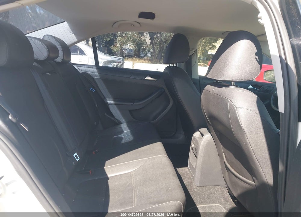 2012 VOLKSWAGEN JETTA 2.5L SE VIN: 3VWDP7AJ2CM350077