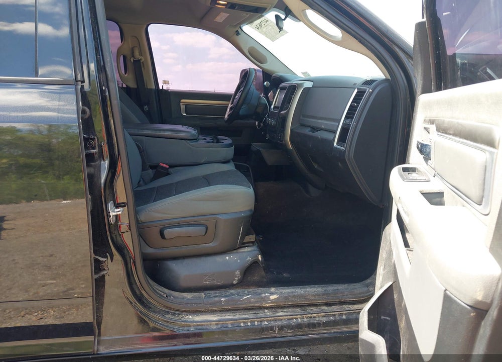 2013 RAM 2500 SLT VIN: 3C6UR5DL1DG550695