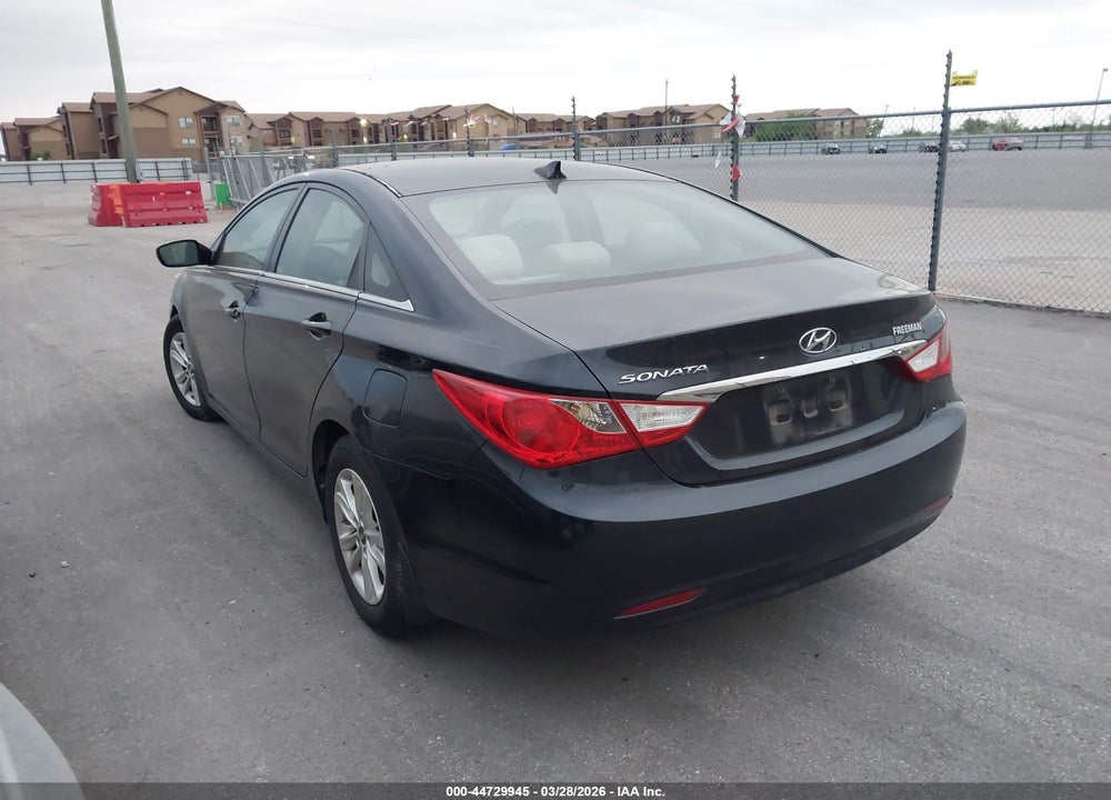 2013 HYUNDAI SONATA GLS VIN: 5NPEB4AC9DH516480