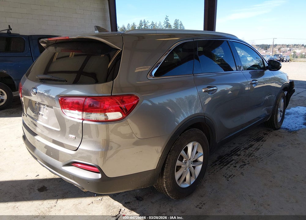 2017 KIA SORENTO 2.4L LX VIN: 5XYPG4A39HG215618