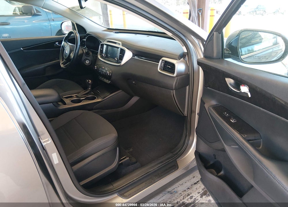 2017 KIA SORENTO 2.4L LX VIN: 5XYPG4A39HG215618