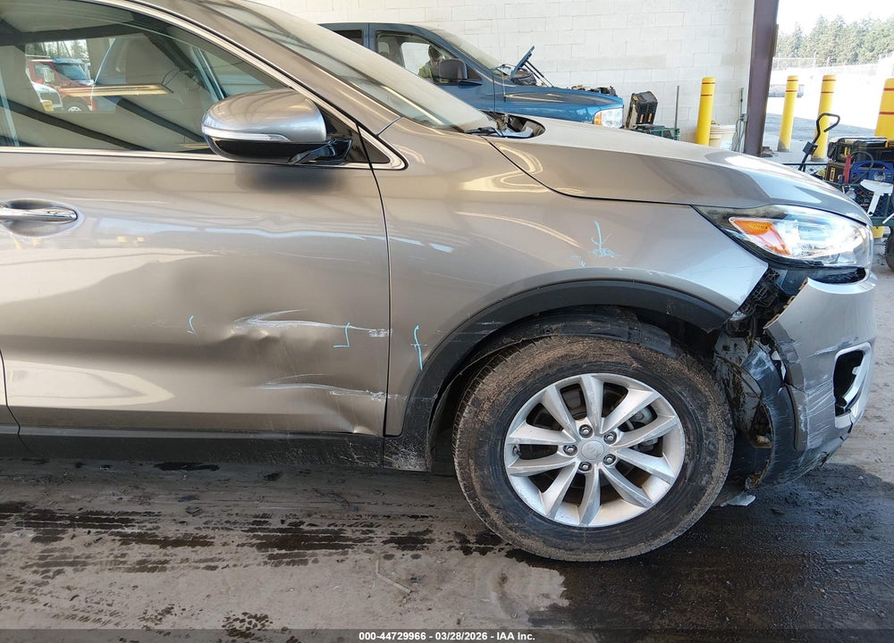 2017 KIA SORENTO 2.4L LX VIN: 5XYPG4A39HG215618