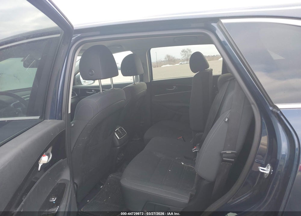 2019 KIA SORENTO 2.4L LX VIN: 5XYPG4A31KG505083