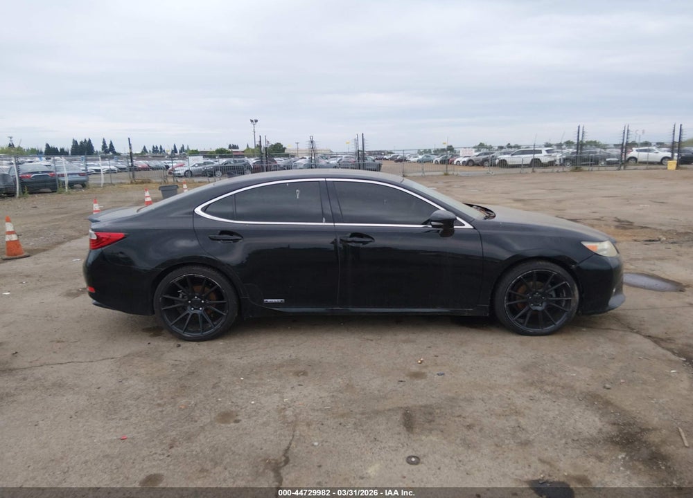 2013 LEXUS ES 300H VIN: JTHBW1GG1D2004745
