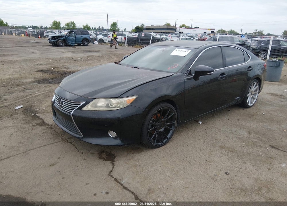 2013 LEXUS ES 300H VIN: JTHBW1GG1D2004745
