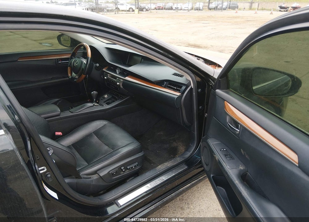2013 LEXUS ES 300H VIN: JTHBW1GG1D2004745