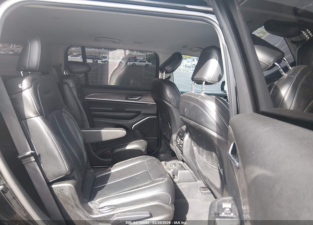2022 JEEP GRAND CHEROKEE L LIMITED 4X4 VIN: 1C4RJKBG2N8551744