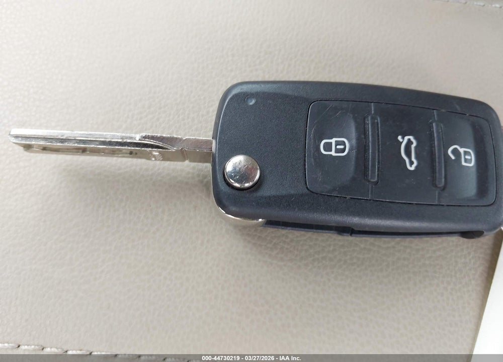 2014 VOLKSWAGEN BEETLE 2.5L VIN: 3VWJP7AT3EM608257