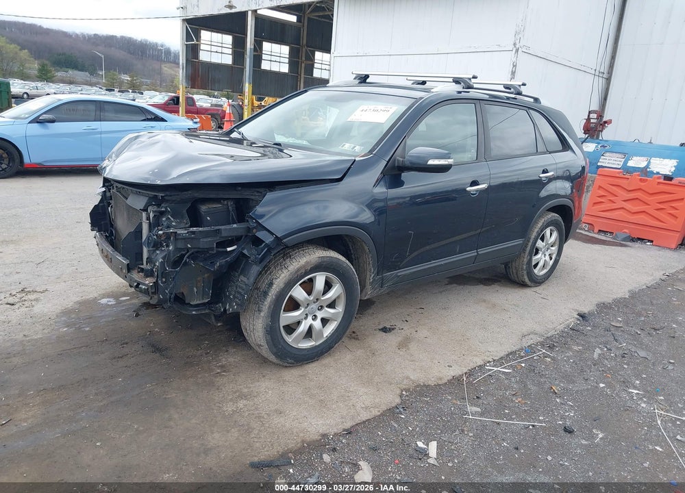 2013 KIA SORENTO LX VIN: 5XYKT3A66DG370745