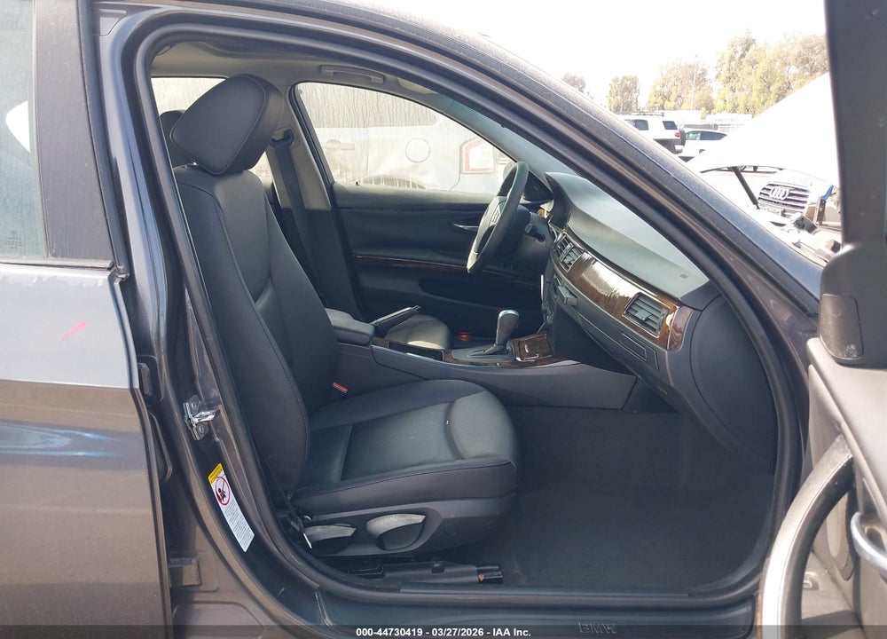 2006 BMW 325I VIN: WBAVB13556KX39047