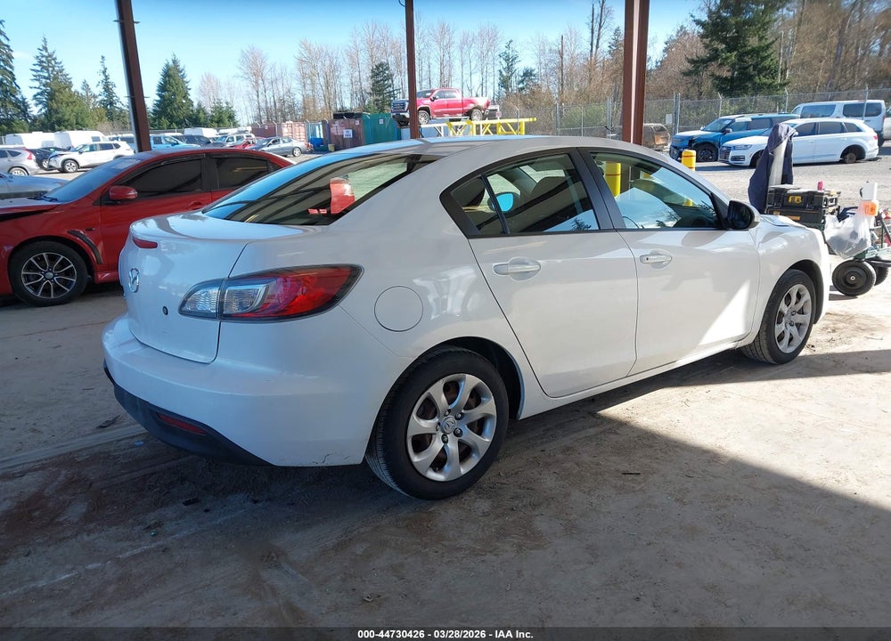 2011 MAZDA 3 I SPORT VIN: JM1BL1UGXB1495981