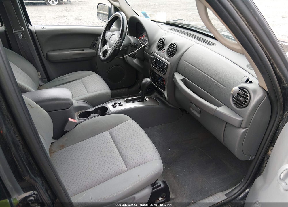 2005 JEEP LIBERTY RENEGADE VIN: 1J4GL38K05W724881
