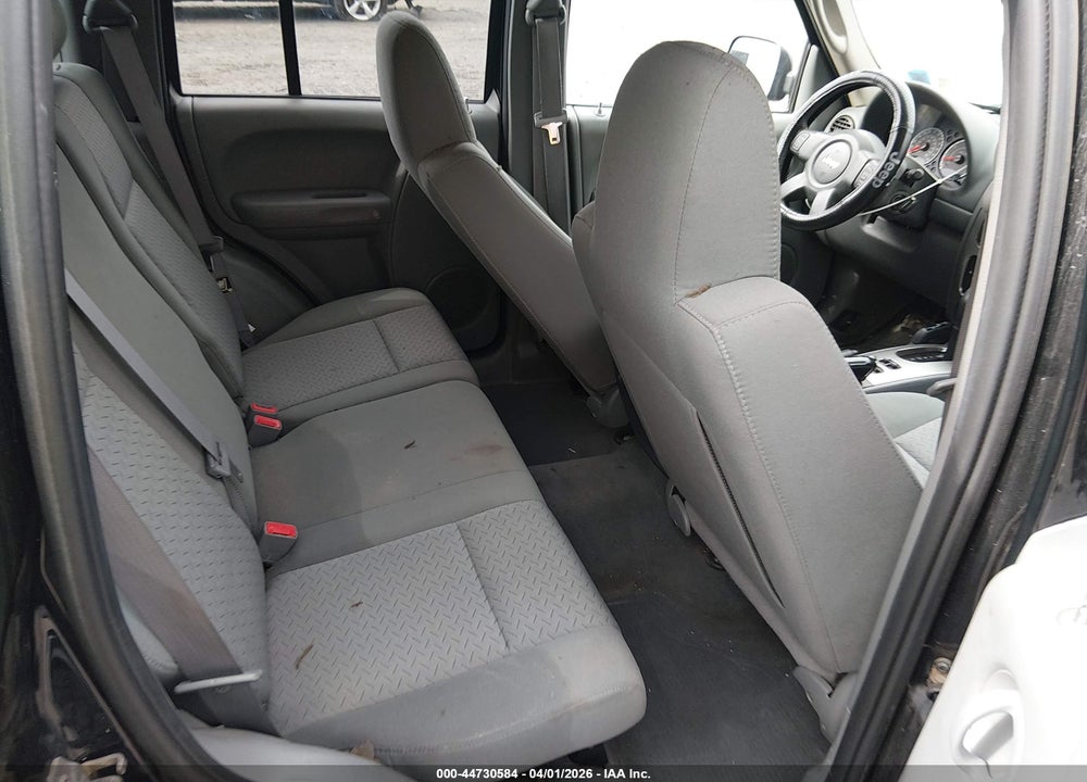 2005 JEEP LIBERTY RENEGADE VIN: 1J4GL38K05W724881