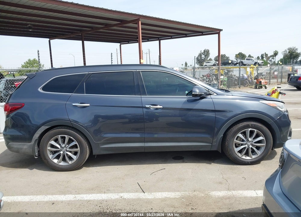 2017 HYUNDAI SANTA FE SE VIN: KM8SN4HF7HU247431