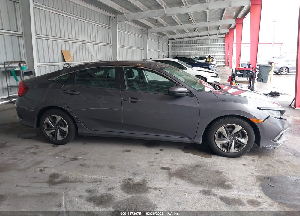 2019 HONDA CIVIC LX VIN: 19XFC2F62KE022620