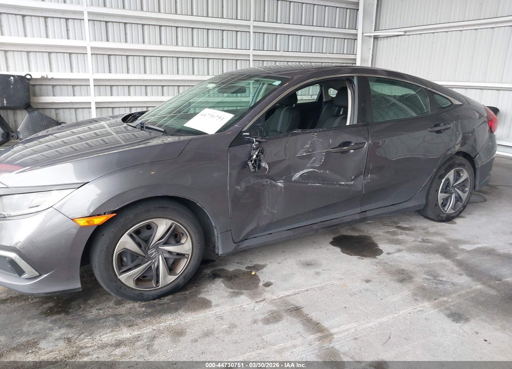 2019 HONDA CIVIC LX VIN: 19XFC2F62KE022620