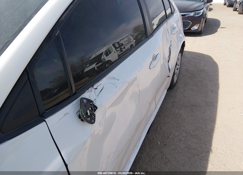 2020 TOYOTA COROLLA LE VIN: 5YFEPRAE9LP093806