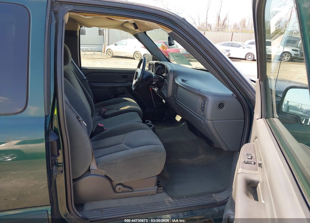 2004 CHEVROLET SILVERADO 1500 LS VIN: 2GCEC19T741146020