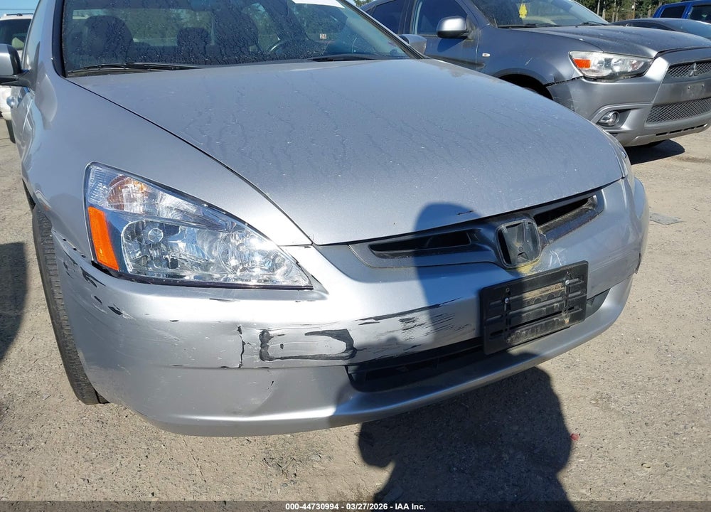 2003 HONDA ACCORD 2.4 EX VIN: JHMCM56613C016770