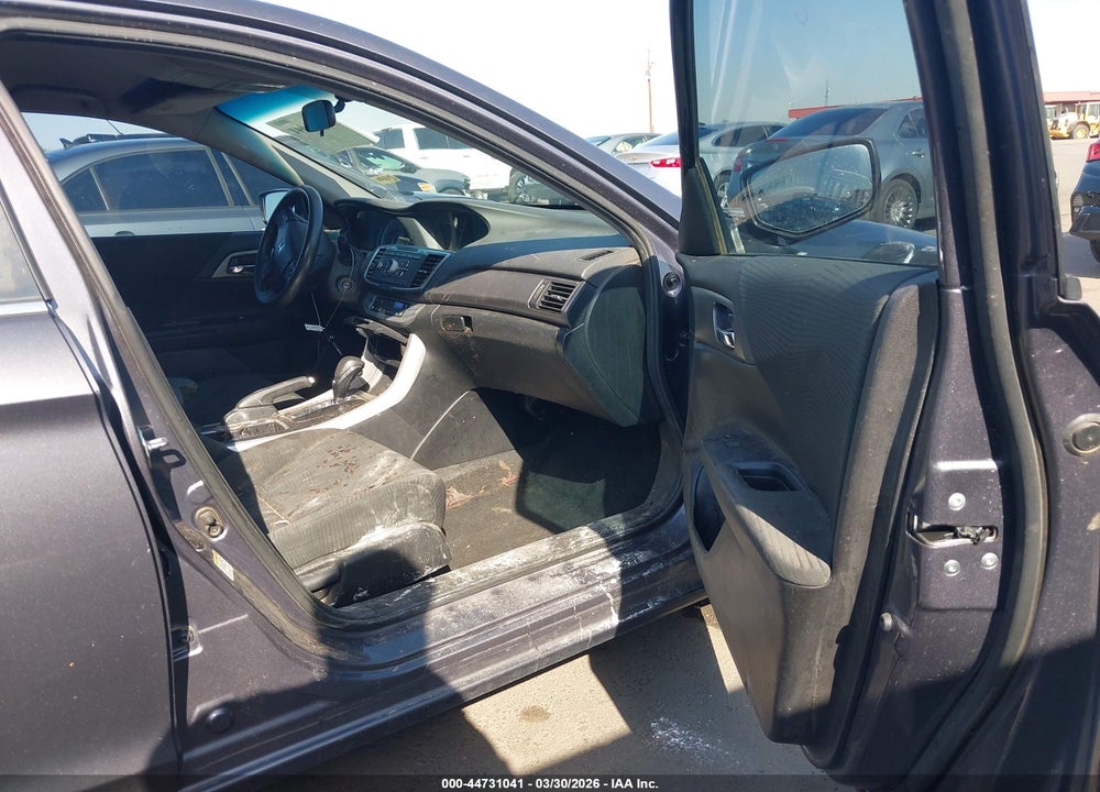 2015 HONDA ACCORD LX VIN: 1HGCR2F38FA275913