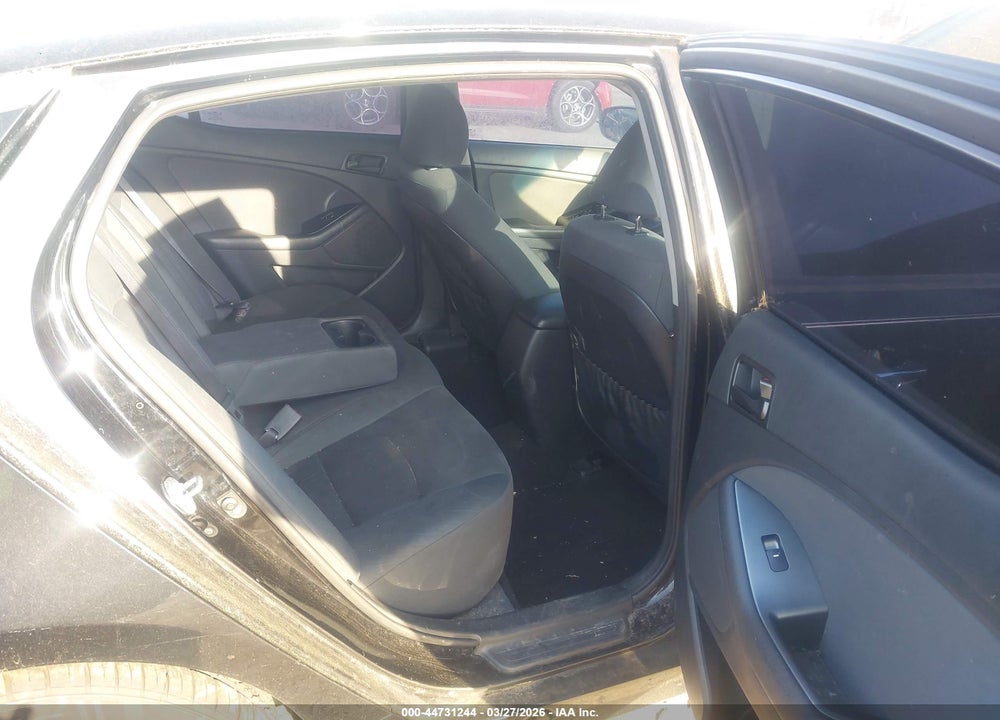 2015 KIA OPTIMA LX VIN: KNAGM4A76F5660056