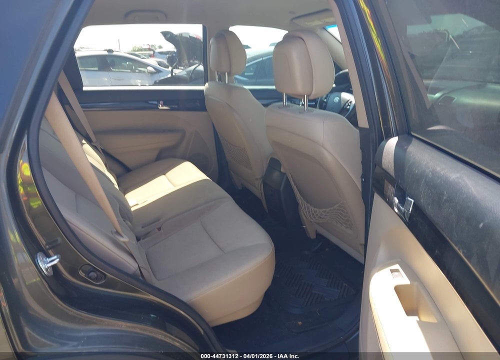 2012 KIA SORENTO LX VIN: 5XYKT4A6XCG210226