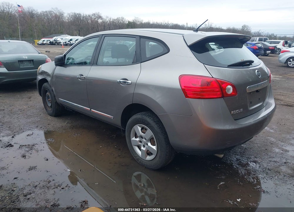 2013 NISSAN ROGUE S VIN: JN8AS5MT6DW519240