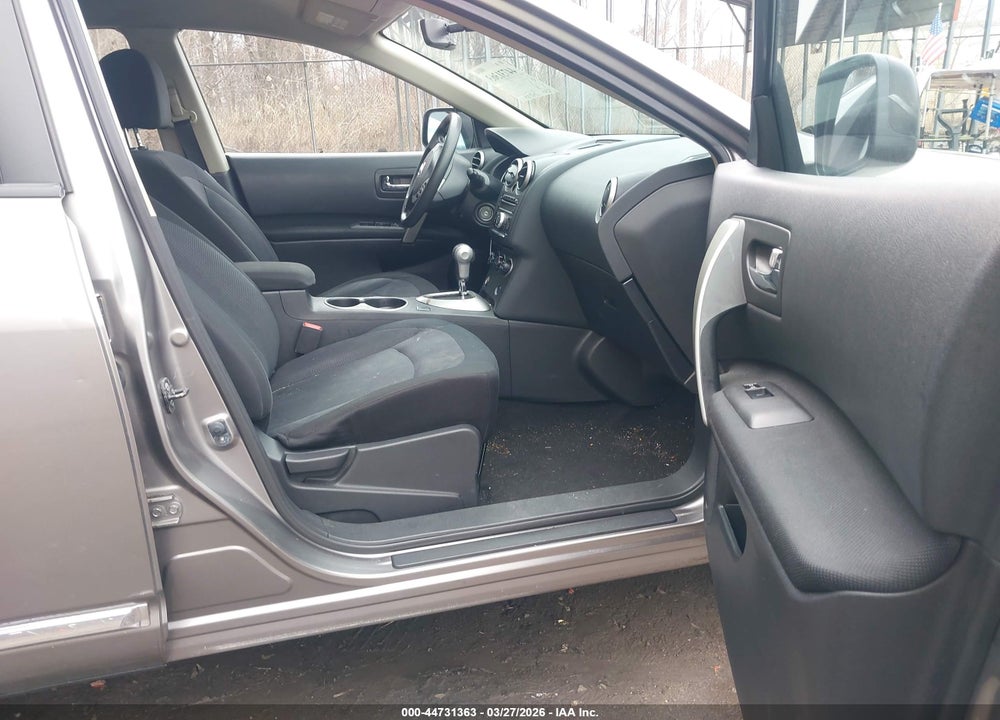 2013 NISSAN ROGUE S VIN: JN8AS5MT6DW519240
