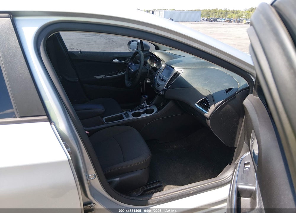 2017 CHEVROLET CRUZE LS AUTO VIN: 1G1BC5SM6H7211700