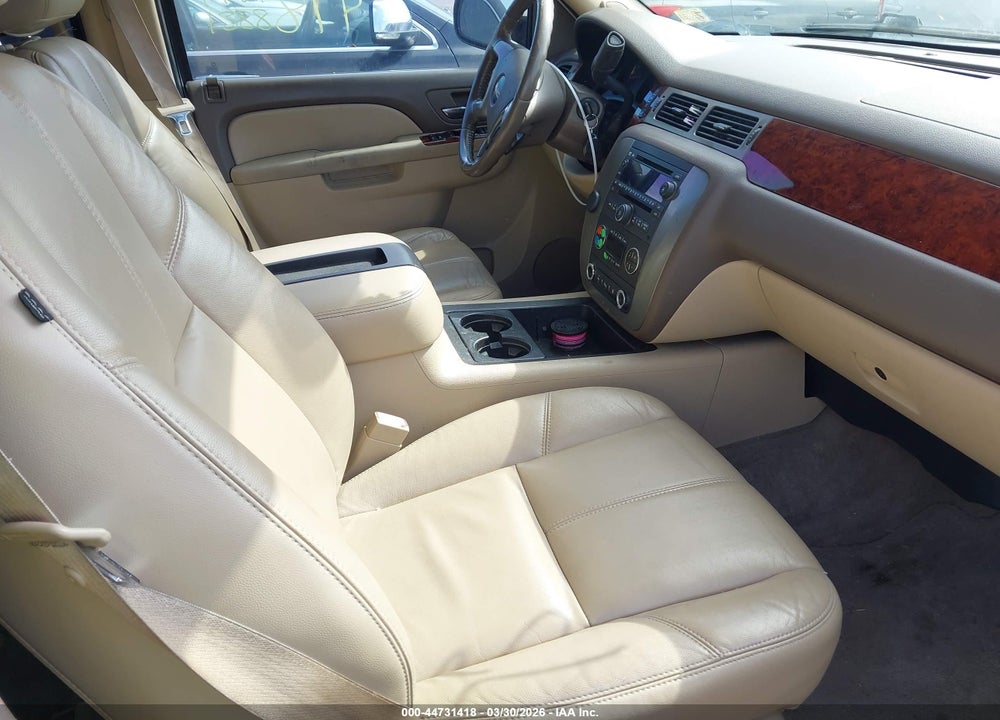 2010 GMC YUKON SLT VIN: 1GKUKCE03AR135562