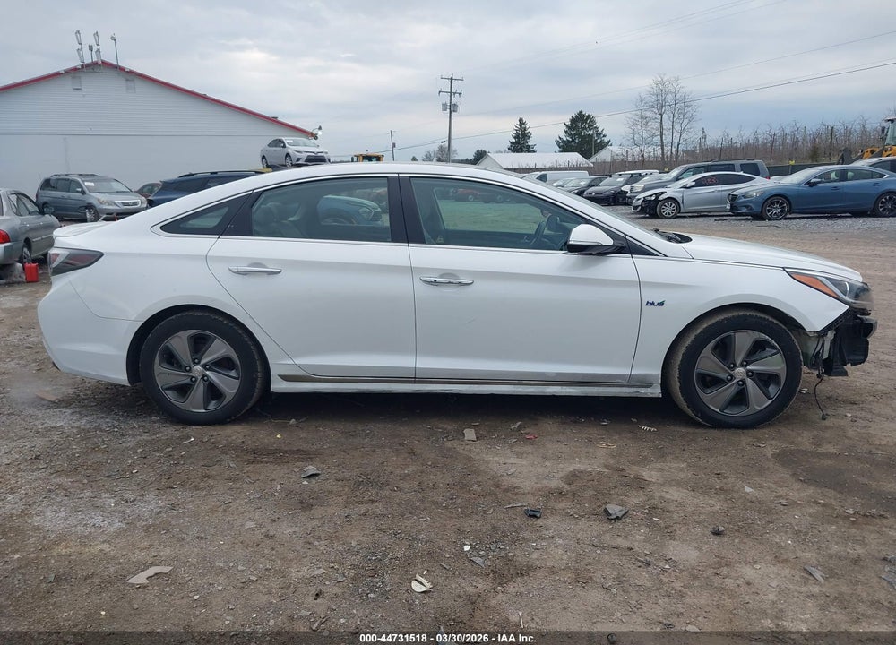 2017 HYUNDAI SONATA HYBRID LIMITED VIN: KMHE34L38HA062337