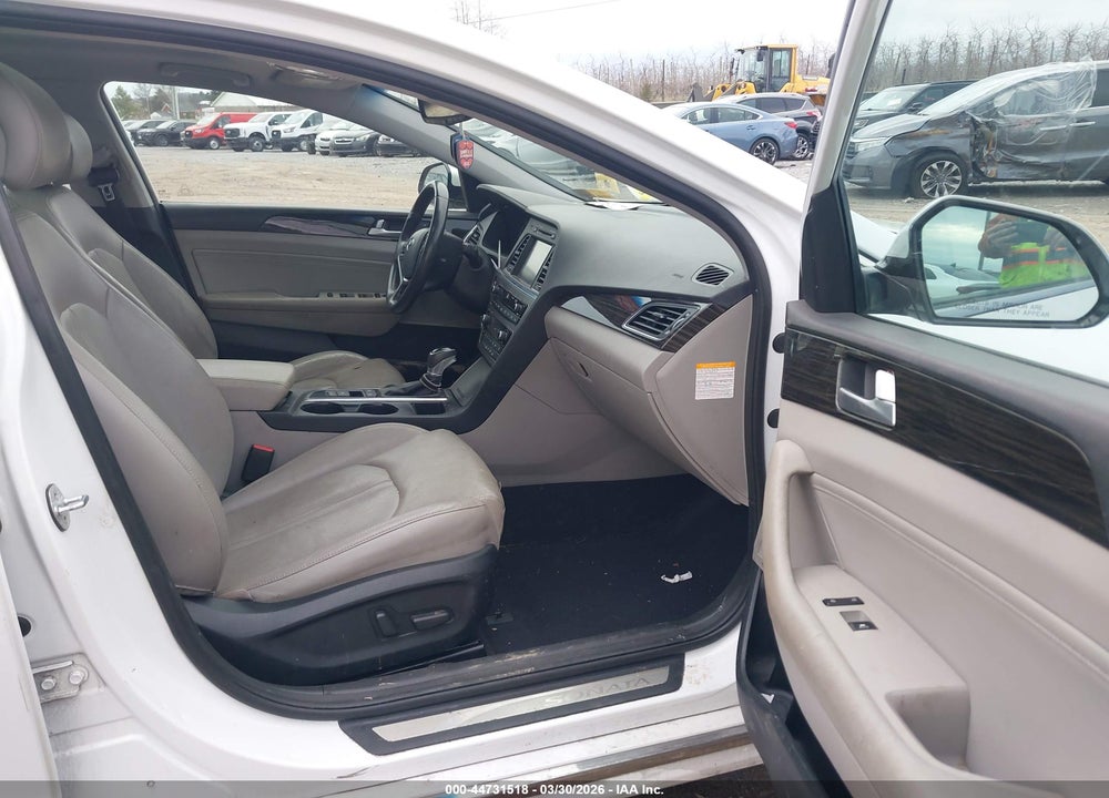 2017 HYUNDAI SONATA HYBRID LIMITED VIN: KMHE34L38HA062337