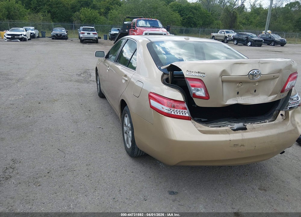 2011 TOYOTA CAMRY LE VIN: 4T1BF3EK8BU634828
