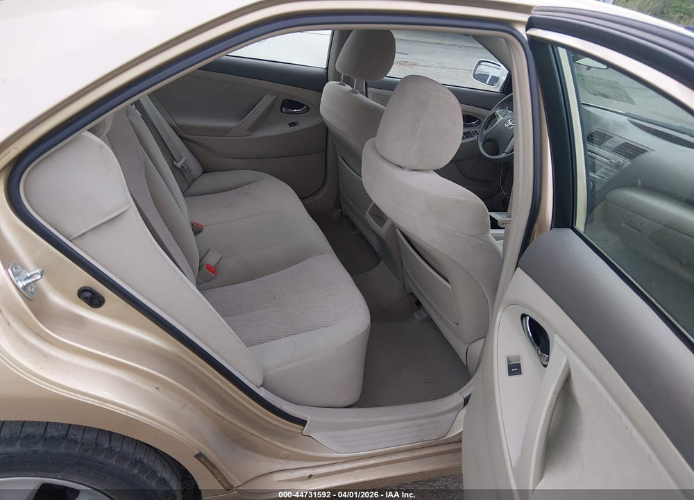 2011 TOYOTA CAMRY LE VIN: 4T1BF3EK8BU634828