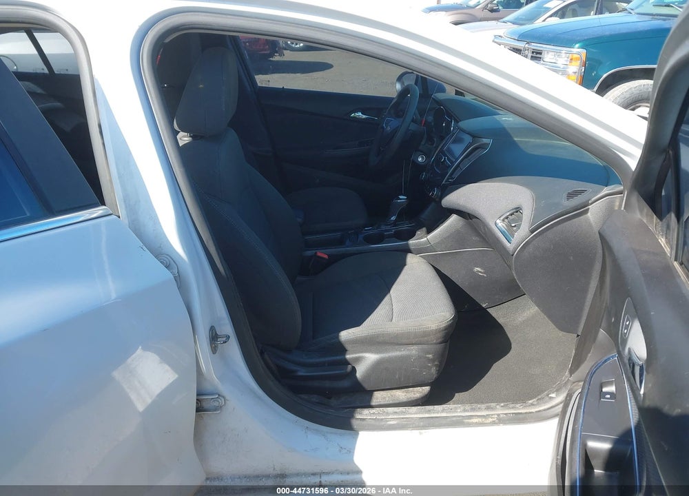 2017 CHEVROLET CRUZE LT AUTO VIN: 1G1BE5SM7H7240214