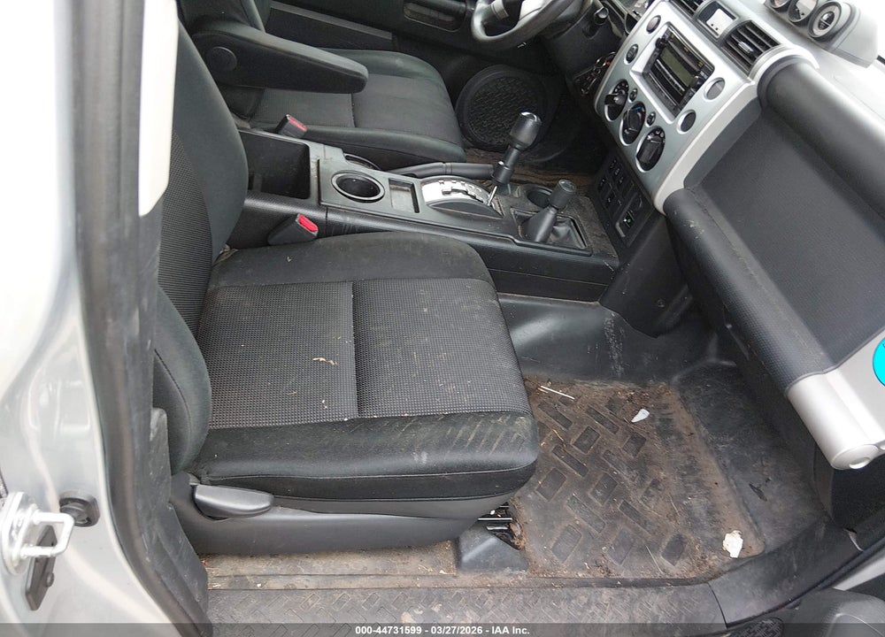 2008 TOYOTA FJ CRUISER VIN: JTEBU11F58K017636