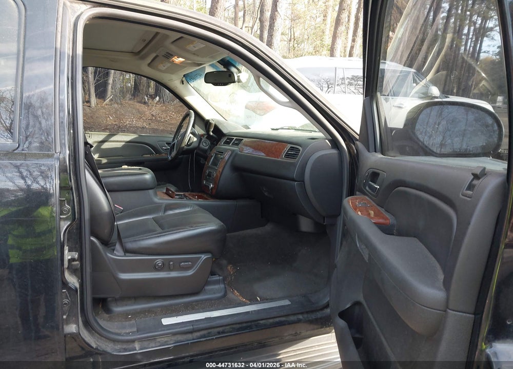 2007 CHEVROLET TAHOE LTZ VIN: 1GNFK13077J336925