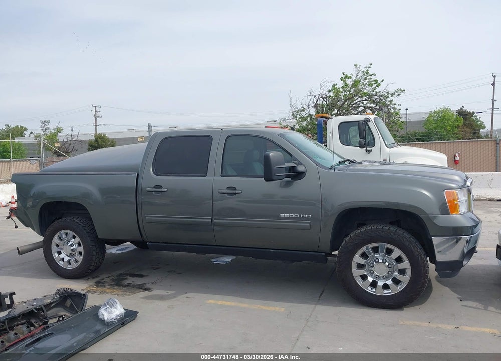 2011 GMC SIERRA 2500HD SLT VIN: 1GT121C87BF210732