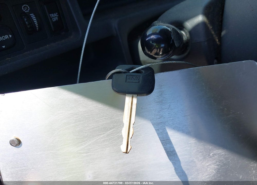 2006 SCION XB VIN: JTLKT324564053672