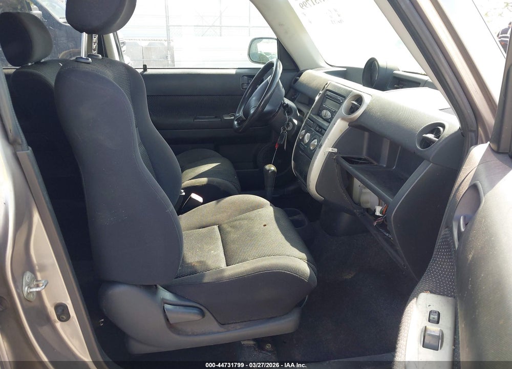 2006 SCION XB VIN: JTLKT324564053672