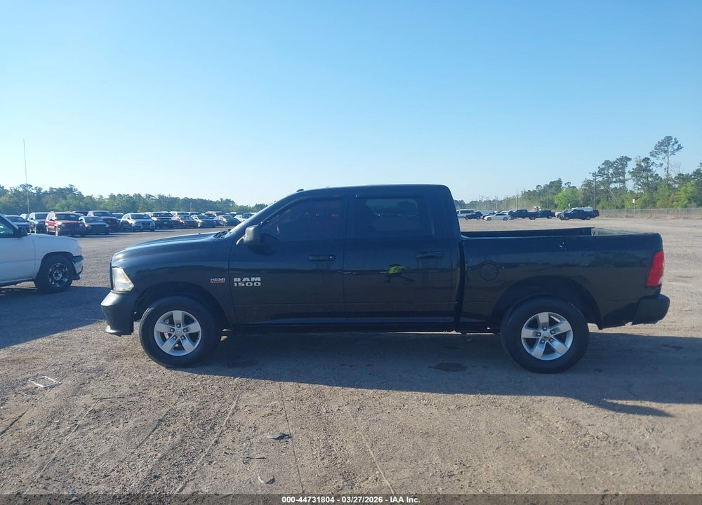 2018 RAM 1500 EXPRESS 4X4 5'7 BOX VIN: 3C6RR7KT7JG219457
