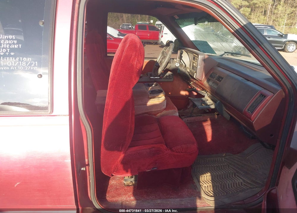 1992 GMC SIERRA K1500 VIN: 2GTEK19K8N1523966