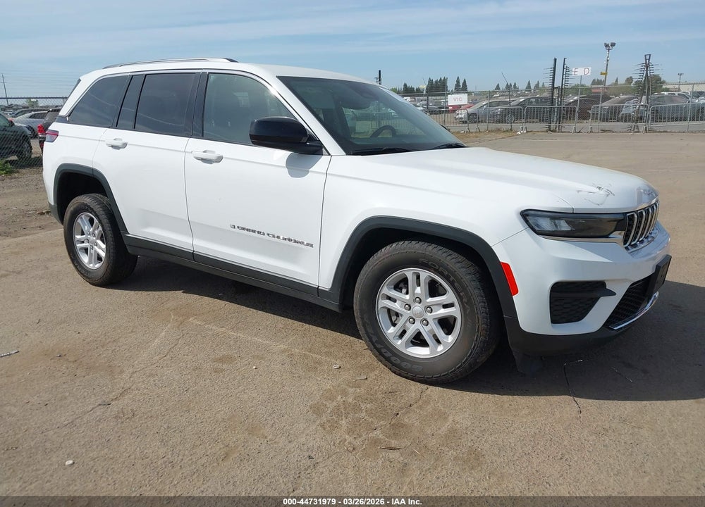 2023 JEEP GRAND CHEROKEE LAREDO 4X4 VIN: 1C4RJHAG4PC674482