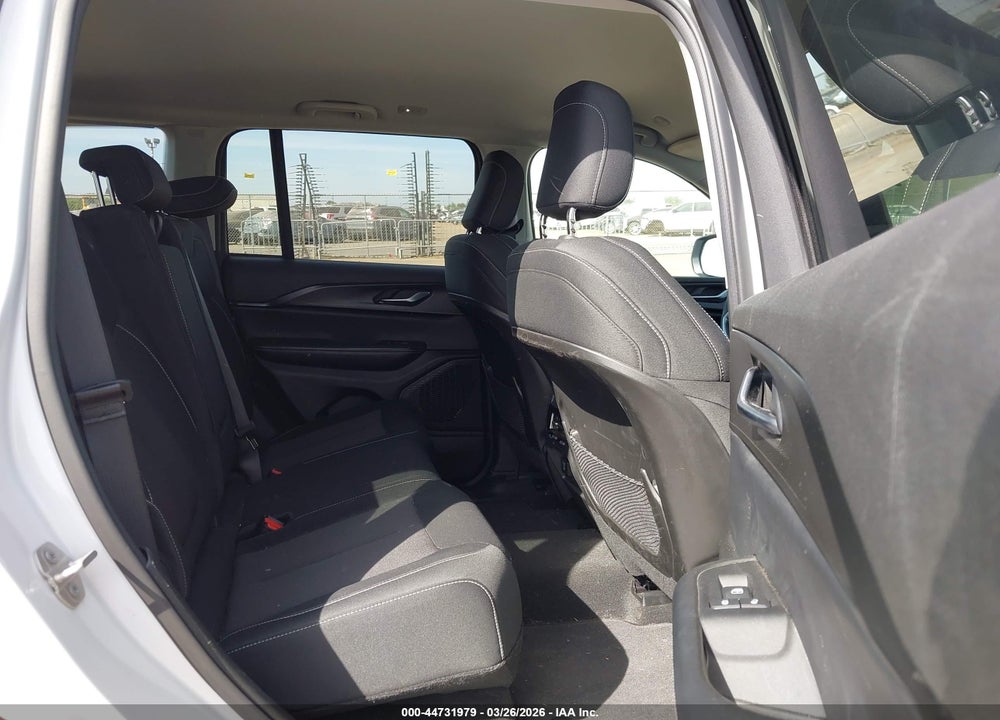 2023 JEEP GRAND CHEROKEE LAREDO 4X4 VIN: 1C4RJHAG4PC674482
