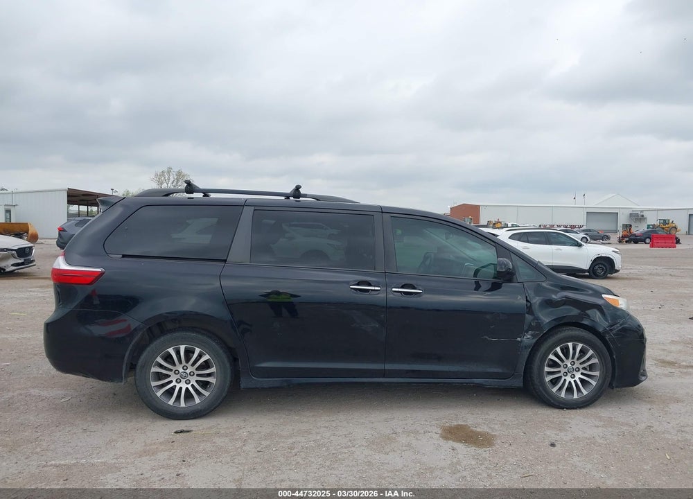 2019 TOYOTA SIENNA XLE 8 PASSENGER VIN: 5TDYZ3DC5KS017651