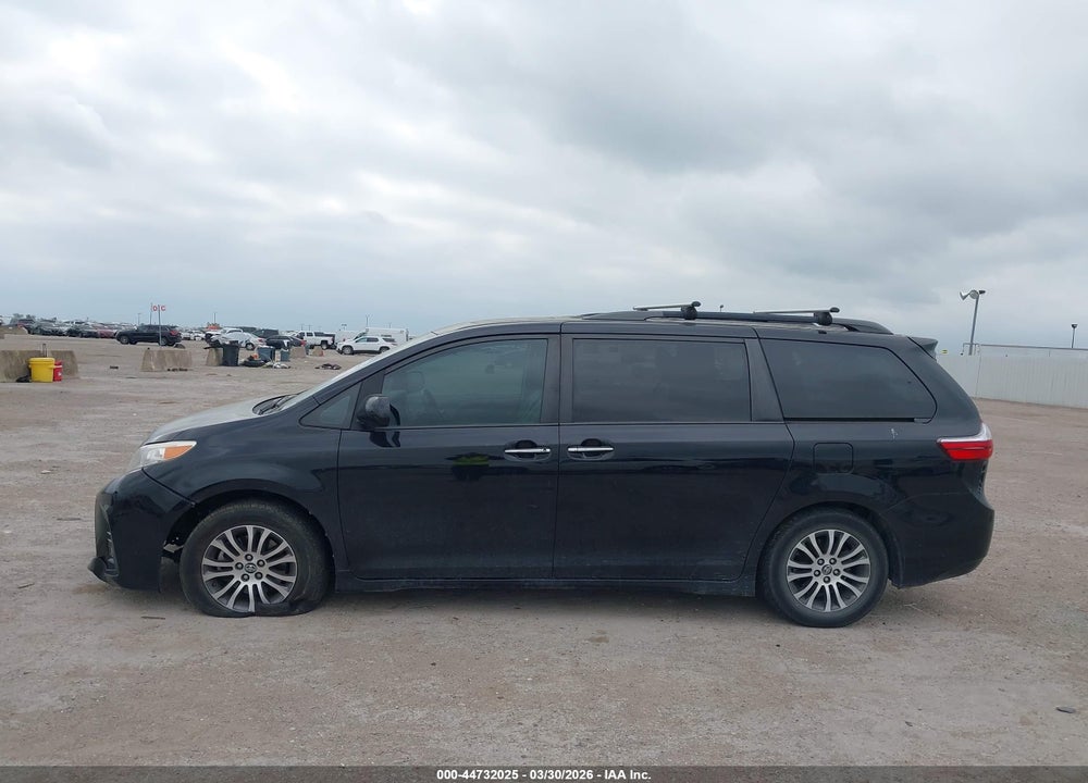 2019 TOYOTA SIENNA XLE 8 PASSENGER VIN: 5TDYZ3DC5KS017651