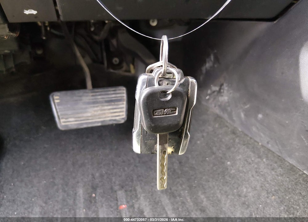 2017 GMC SIERRA 1500 DENALI VIN: 3GTU2PEJ8HG304240