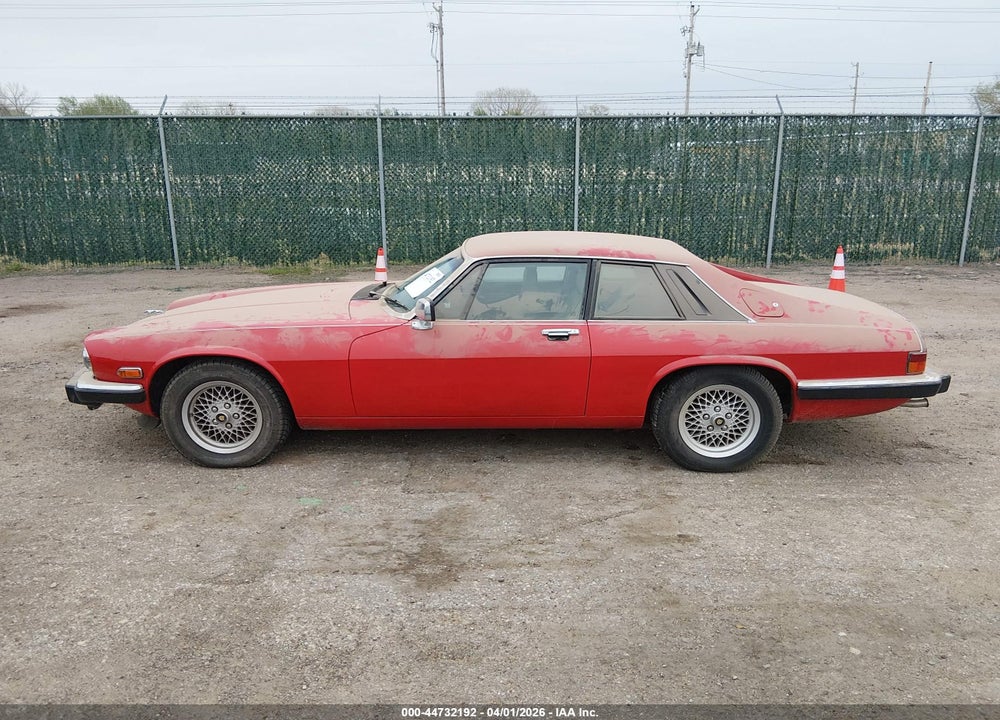 1989 JAGUAR XJS VIN: SAJNA5845KC149160