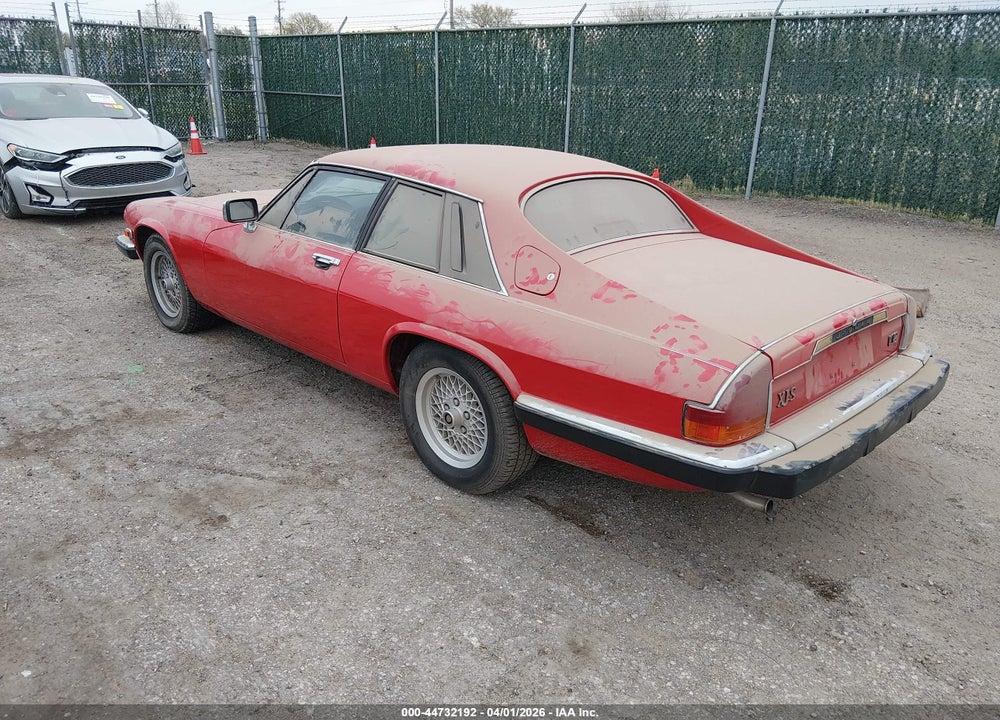 1989 JAGUAR XJS VIN: SAJNA5845KC149160
